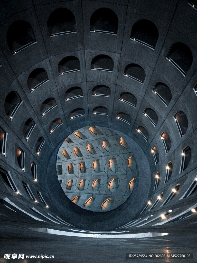 独特环形建筑内部景观