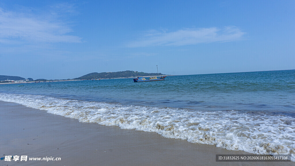 美丽海滨沙滩海浪景观