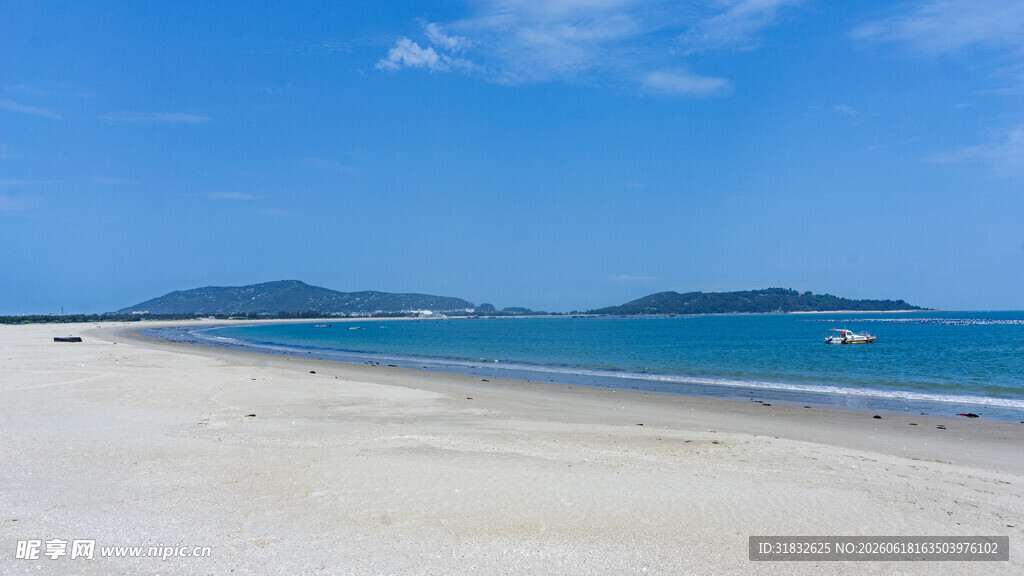 美丽海滩 蓝天碧海白沙