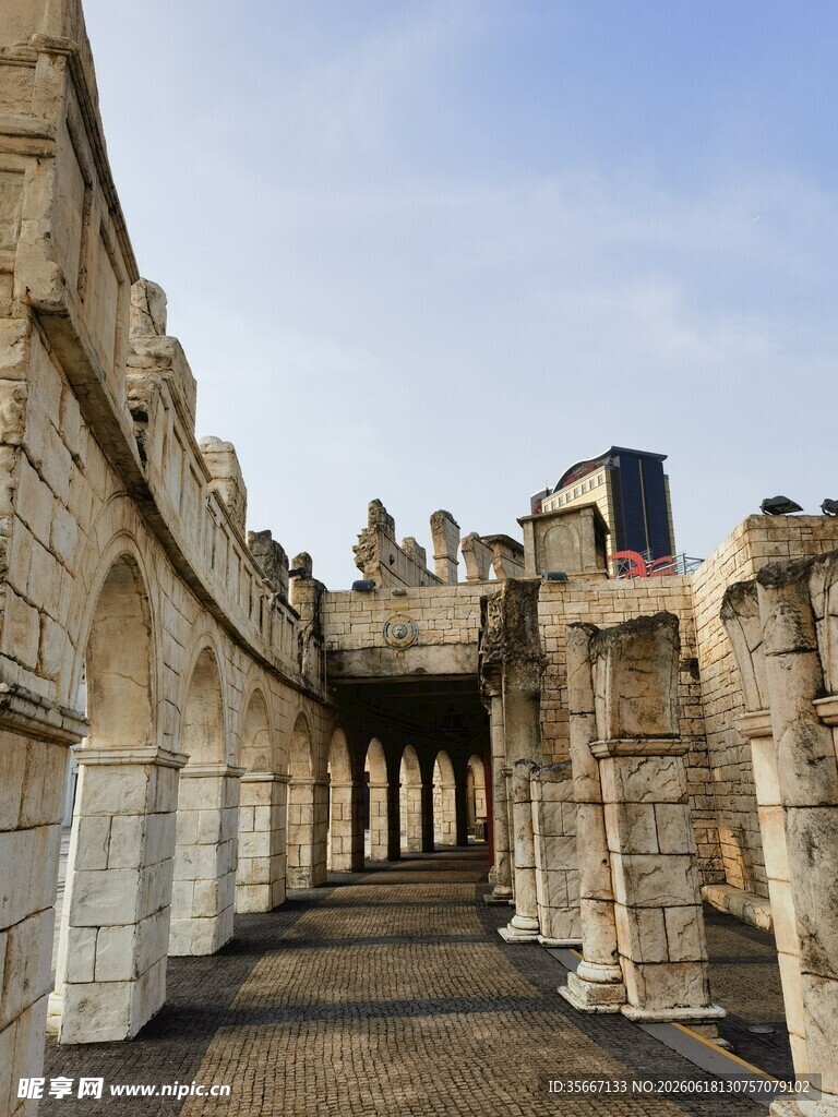 古老石廊建筑景观