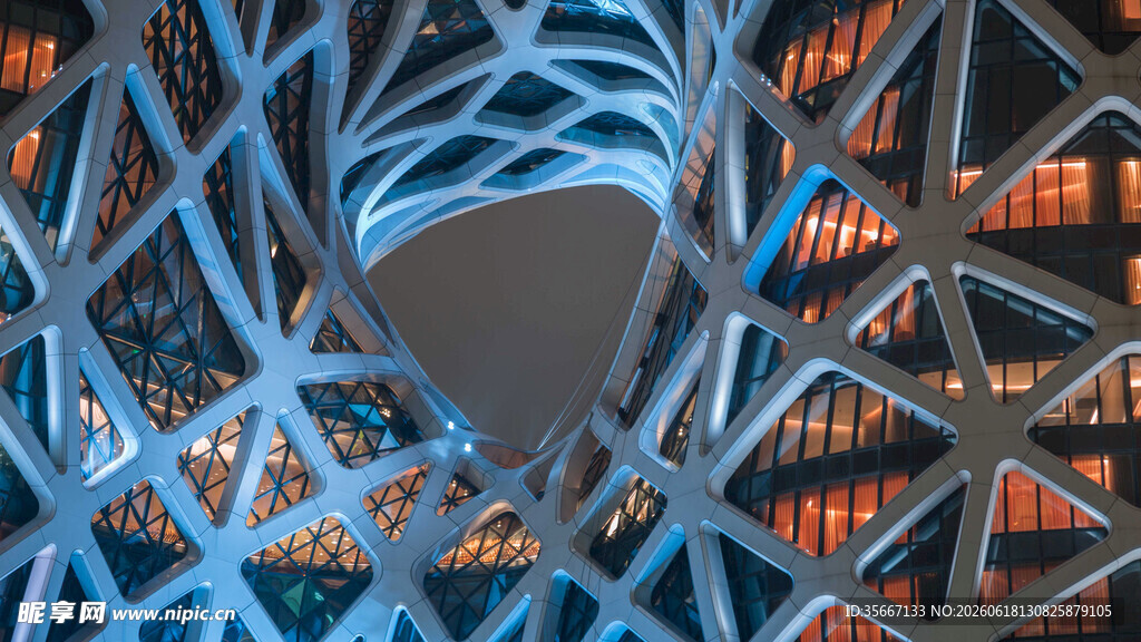 独特几何结构建筑外观