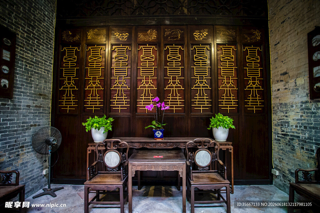 中式古雅厅堂内景陈设