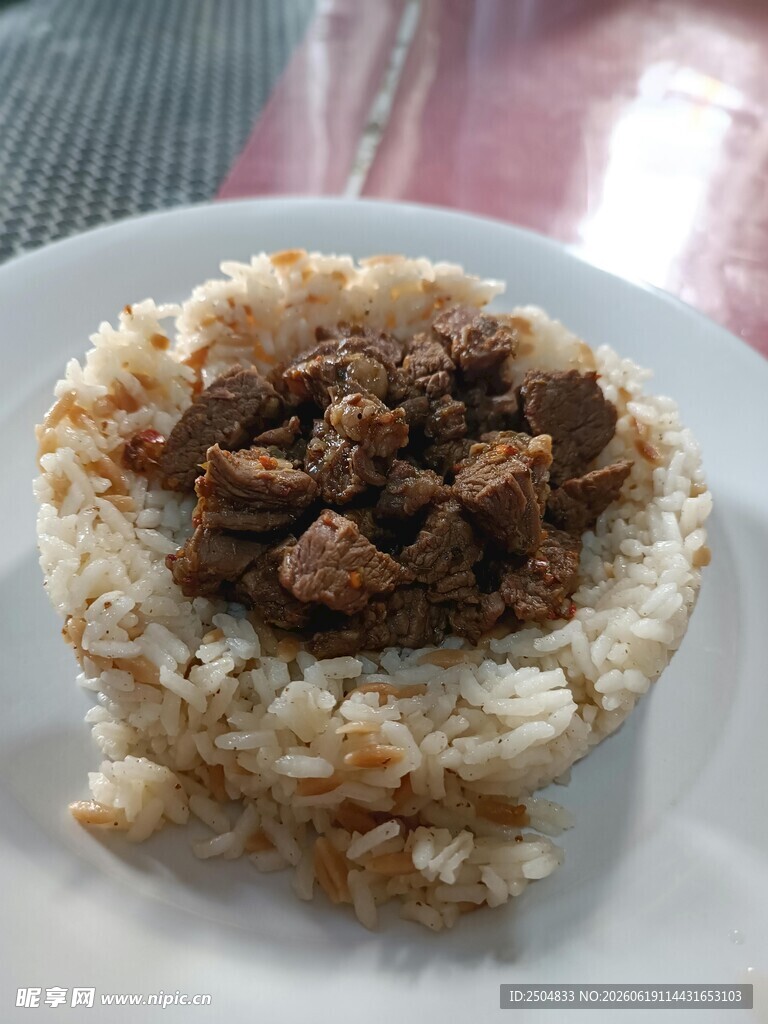 肉酱盖饭
