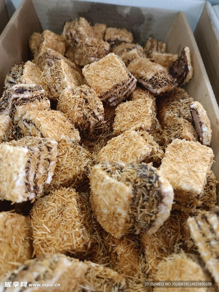 美味芝麻糕点待品尝