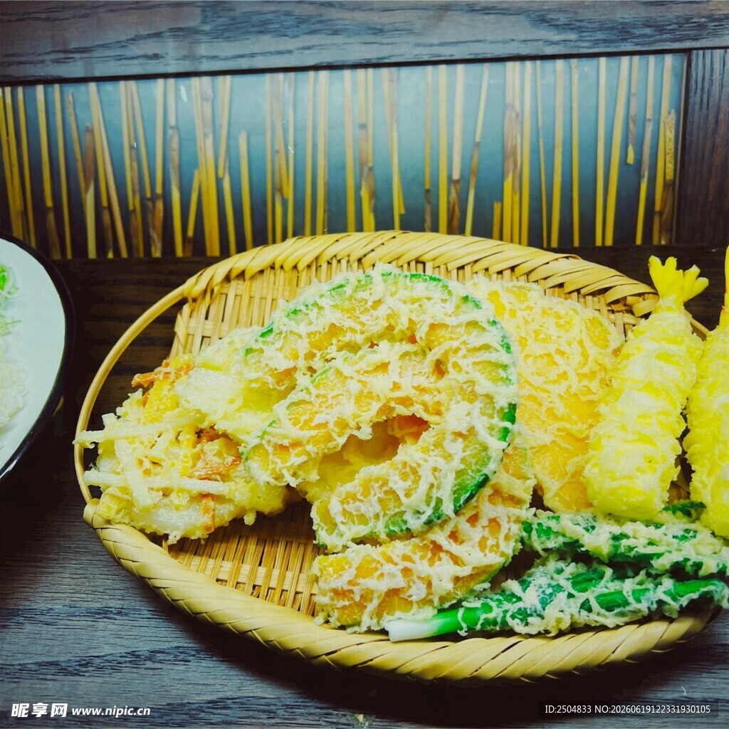 美味天妇罗拼盘美食