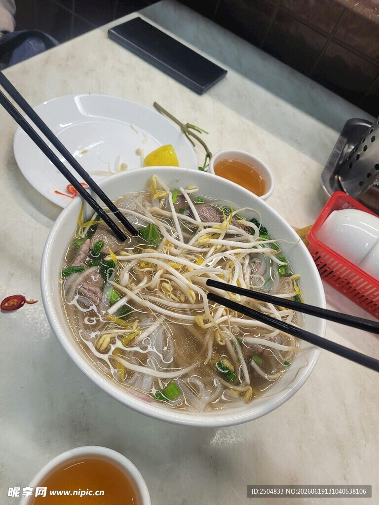 一碗美味的特色米粉