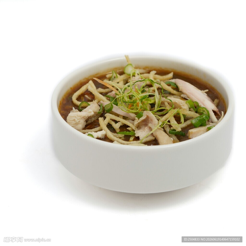 碗装豆芽豆腐汤