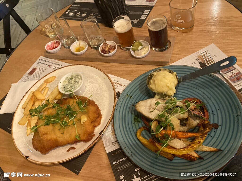 丰盛美味的餐厅特色菜肴