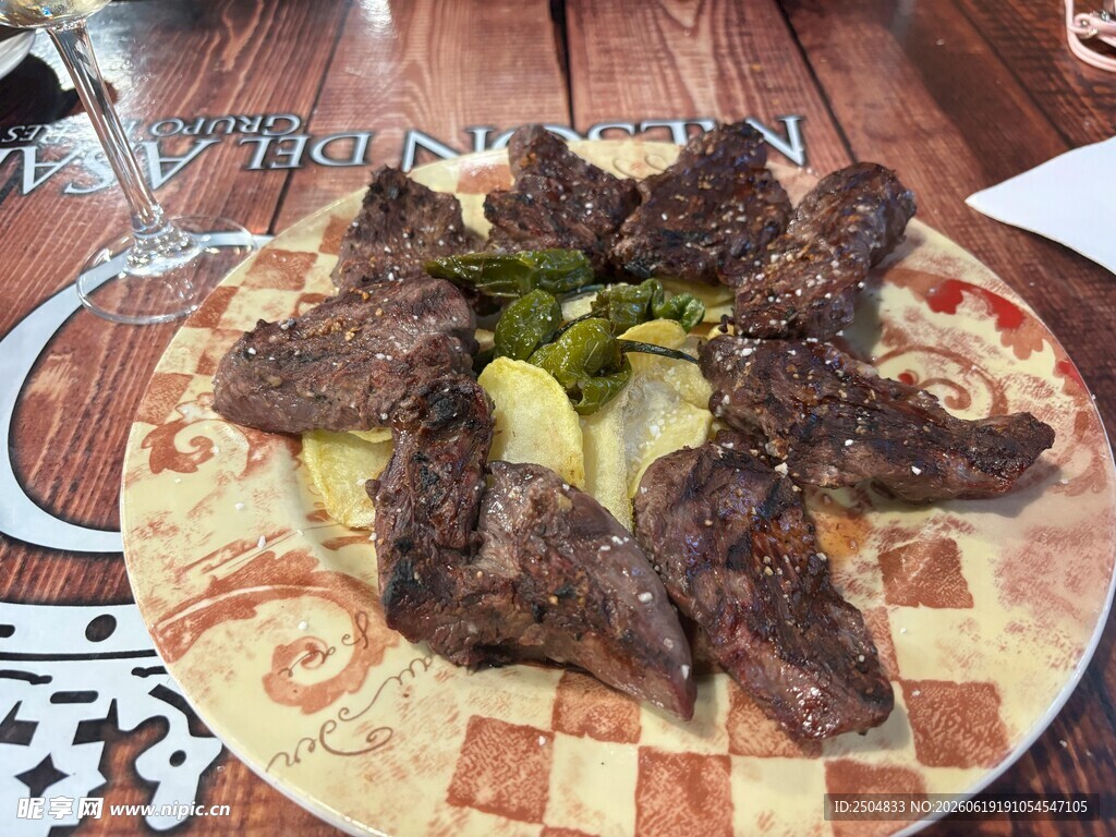 美味烤肉摆盘精致