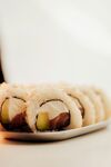 美味夹心糕点整齐排列