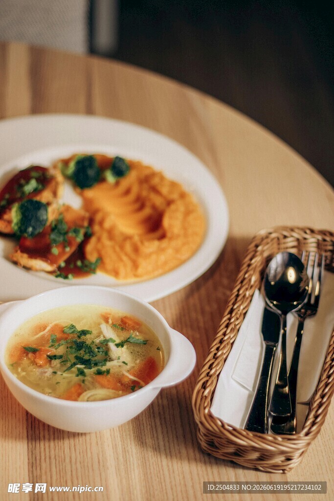 美味餐食摆盘展示