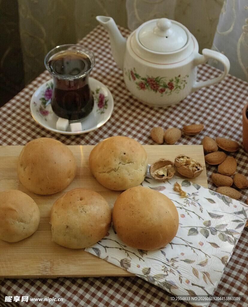 茶点 面包 茶壶 茶杯 糕点 