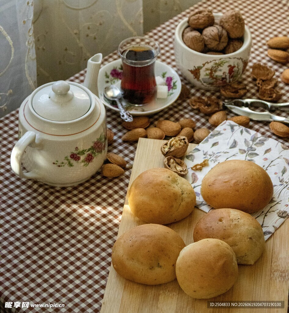 美味烘焙点心与茶饮组合