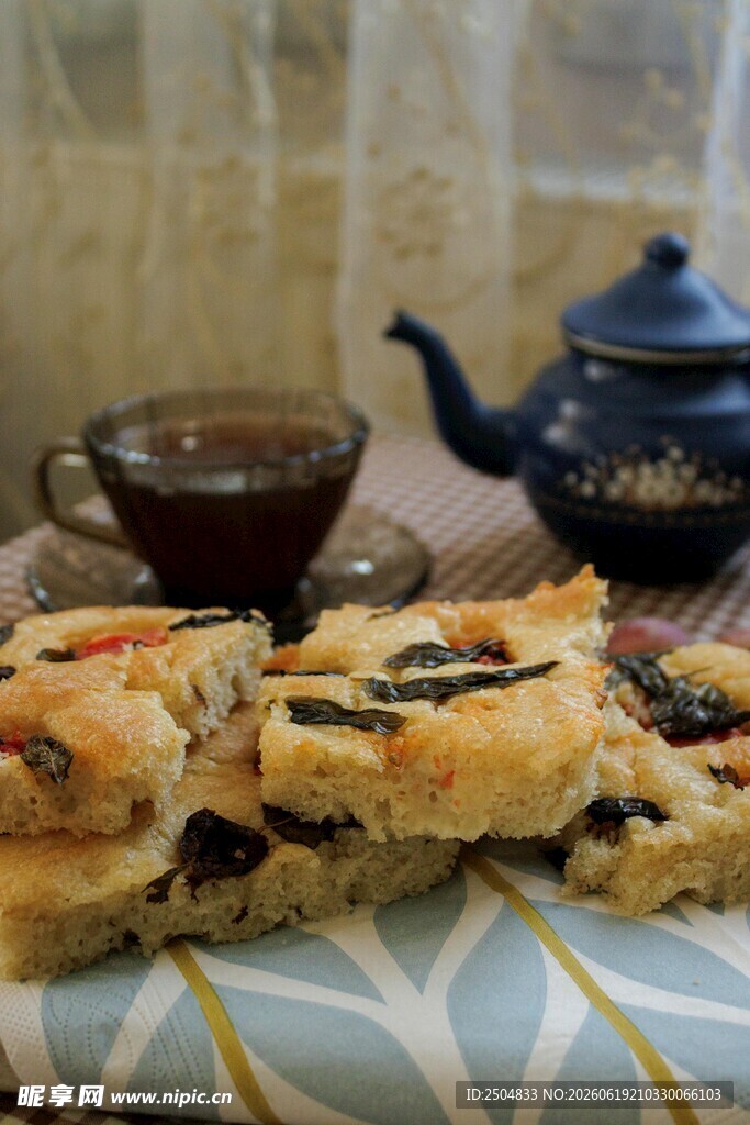 美味果干面包与茶饮