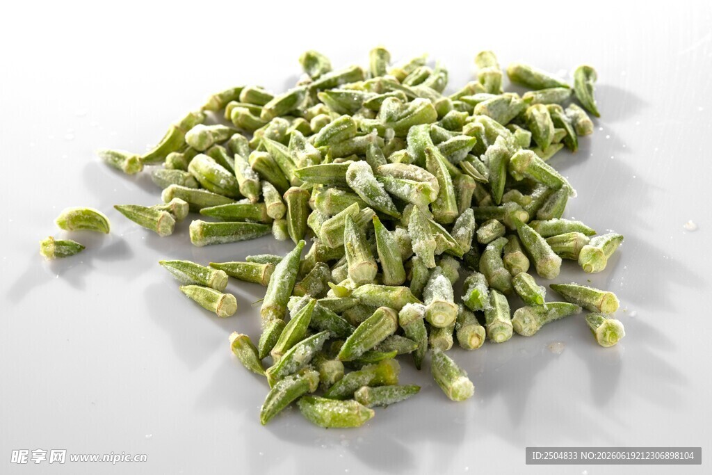 一堆嫩绿的茉莉花苞