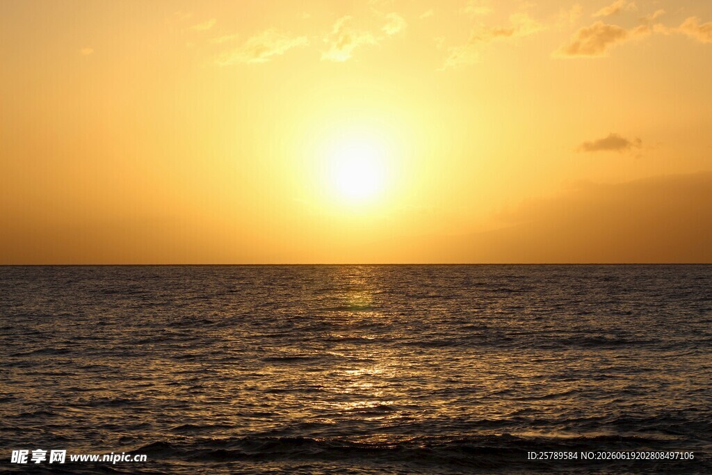 海上日落美景