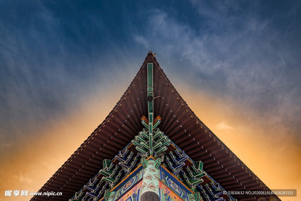 中式古建筑屋顶精美一角