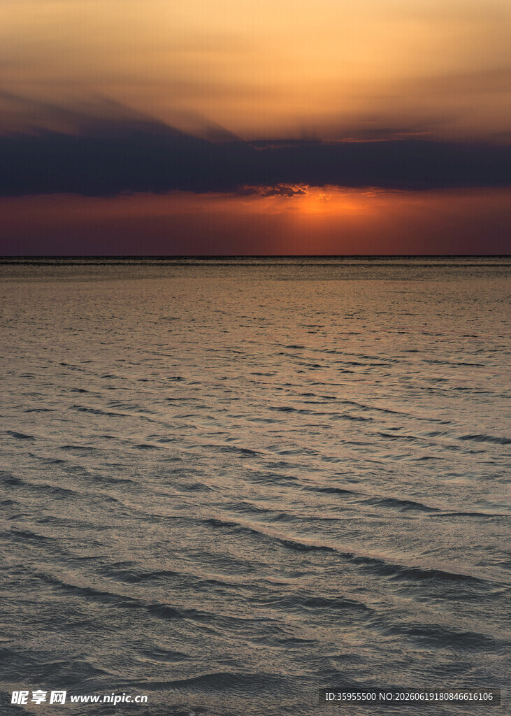 海上日落美景
