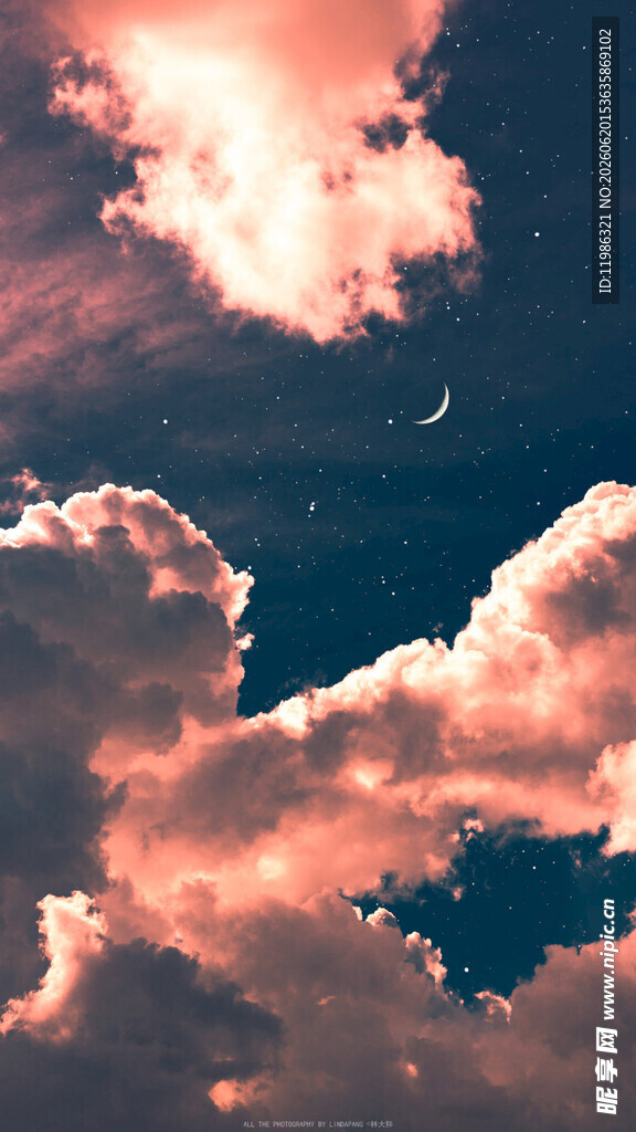 梦幻晚霞中的天空美景