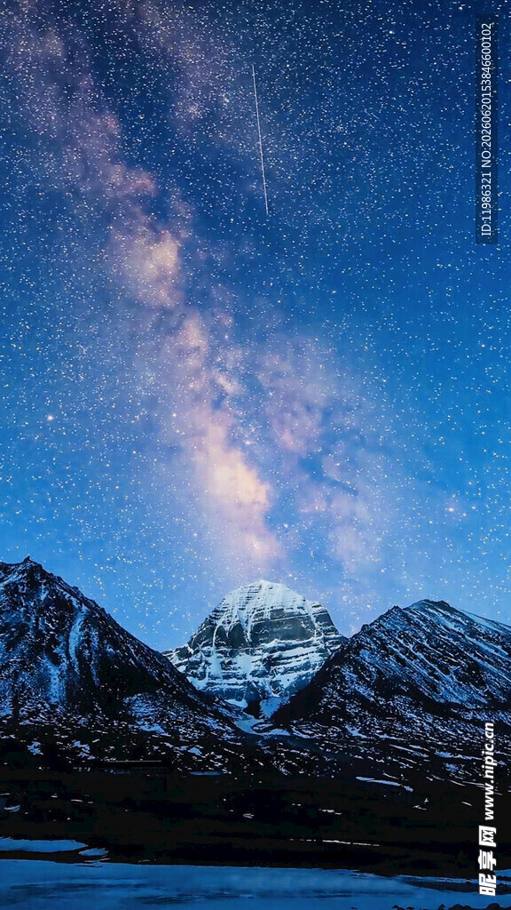 雪山星空夜景壮丽画面