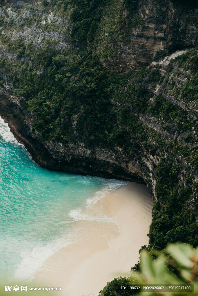 绝美海岸风光碧海白沙