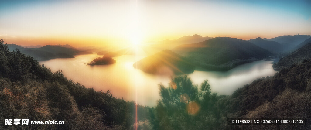 山间日出美景