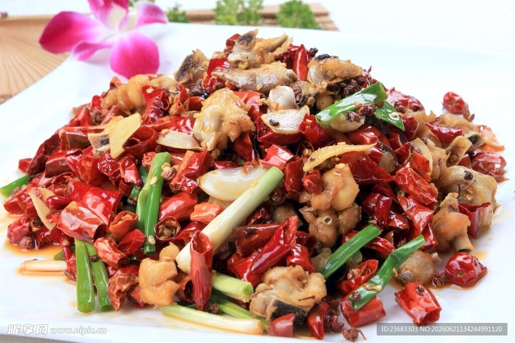 香辣辣子鸡美食图片