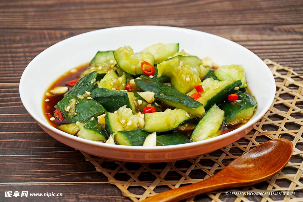 凉拌黄瓜美食图片