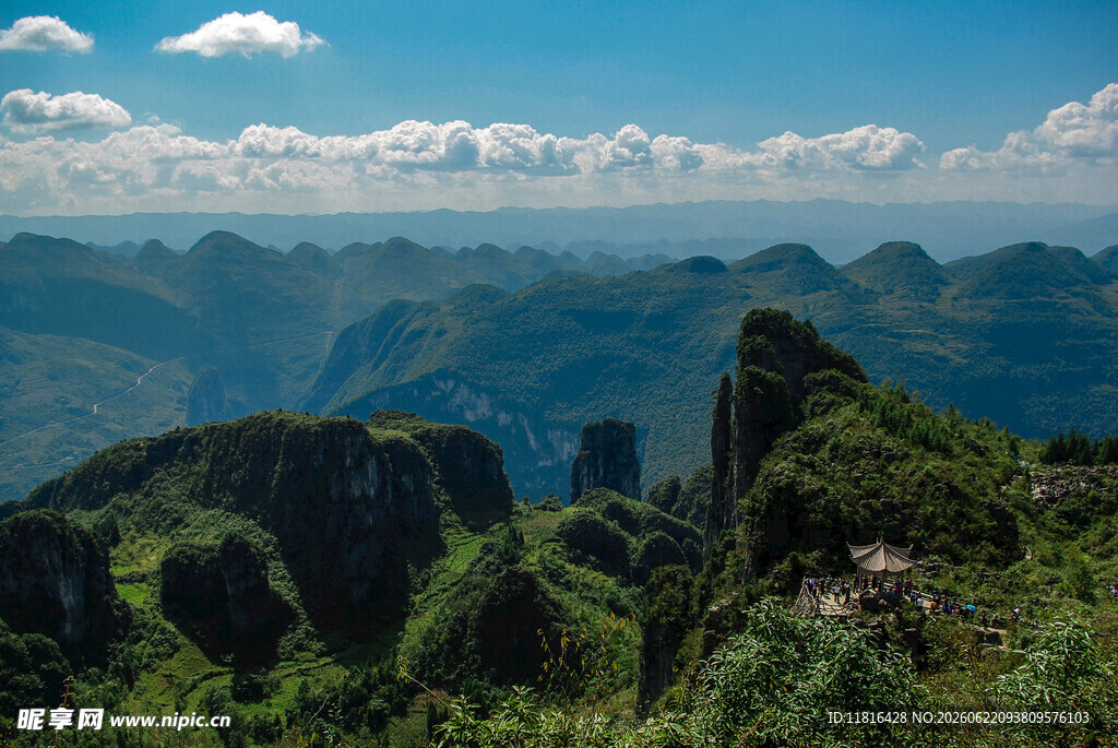 壮美山峦风景
