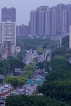 城市繁华街景与林立高楼