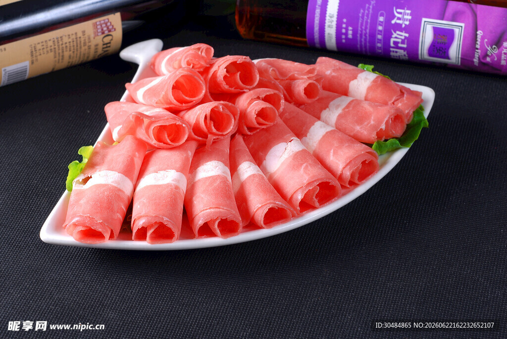 新鲜美味的牛肉卷