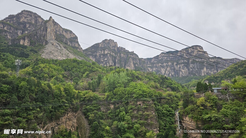 山西太行山阳坡村