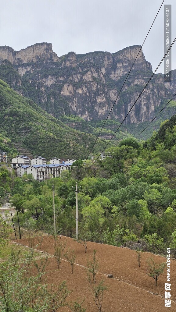 山西太行山阳坡村