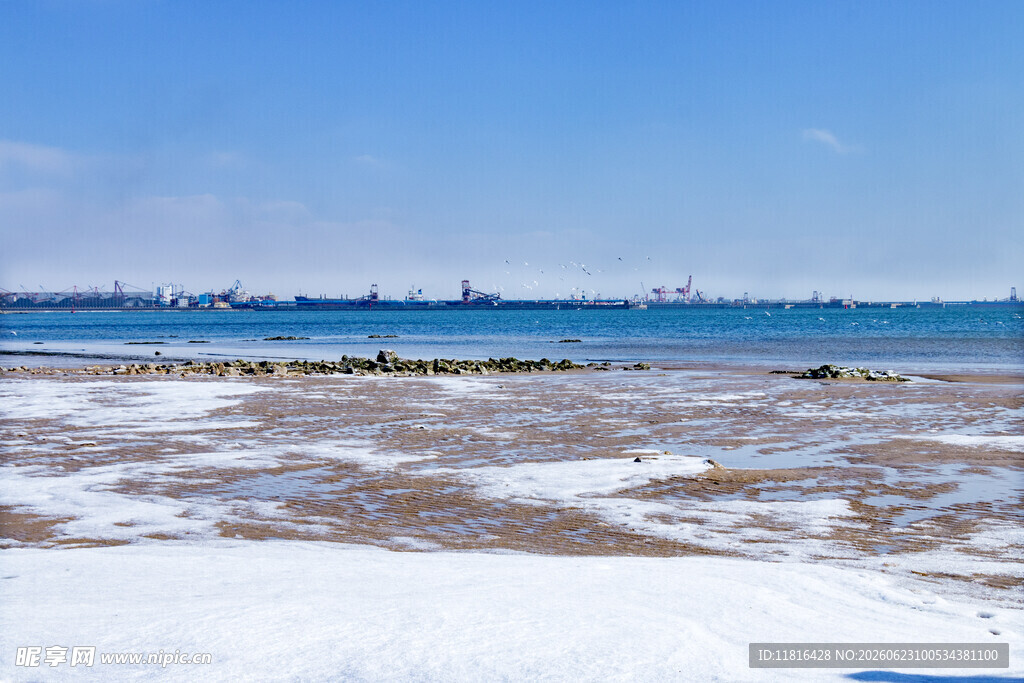 海边浅滩风光