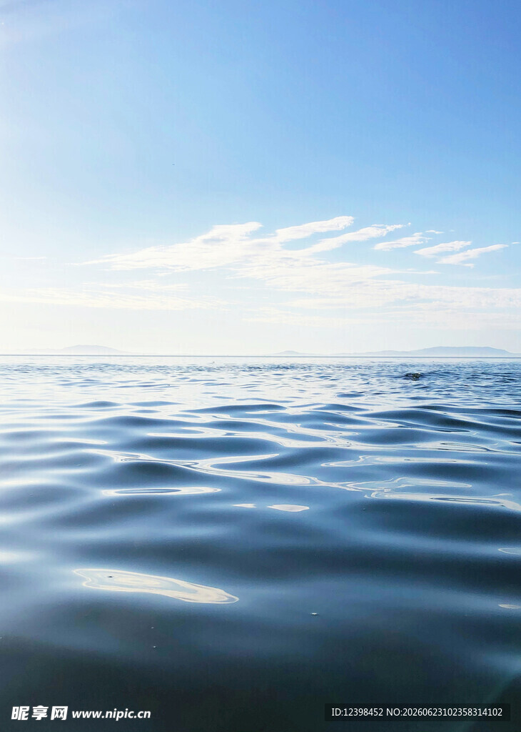 平静海面