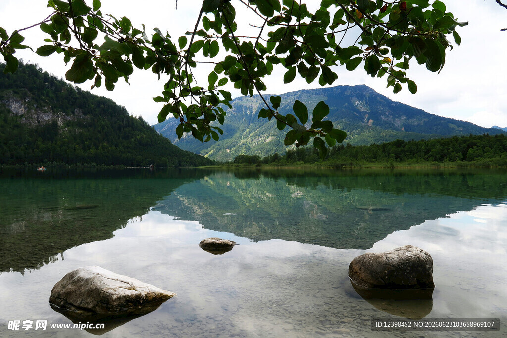 湖畔美景