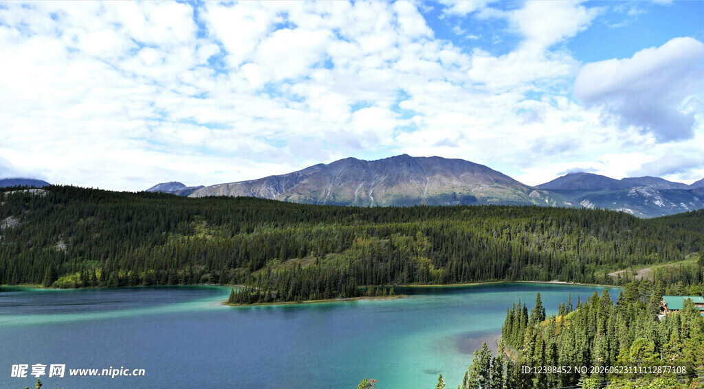美丽湖光山色自然景观