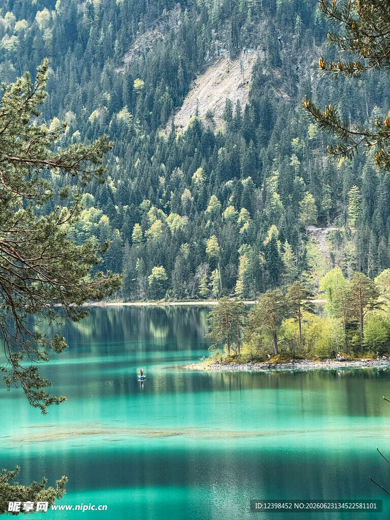 梦幻湖景