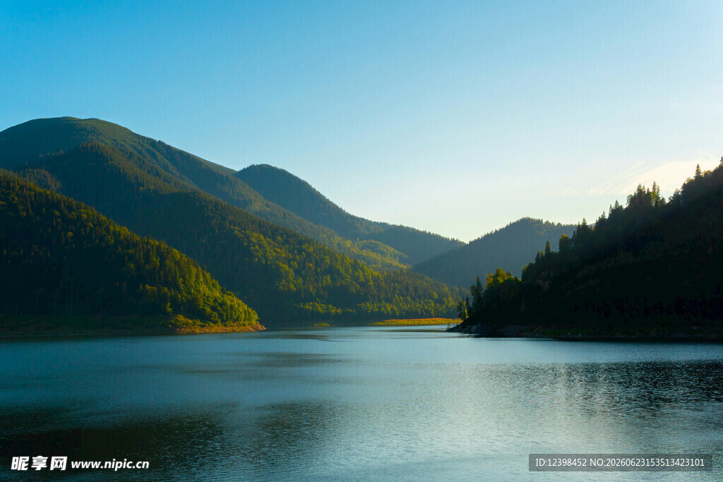 宁静山水湖景自然风光