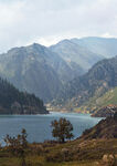 高山湖泊美景