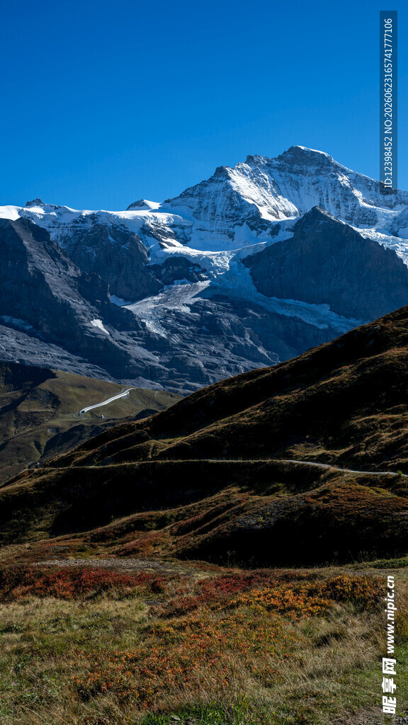 壮丽雪山风景