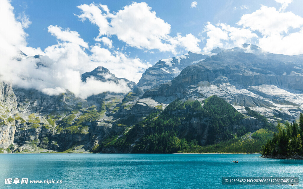 高山蓝湖自然风光美景