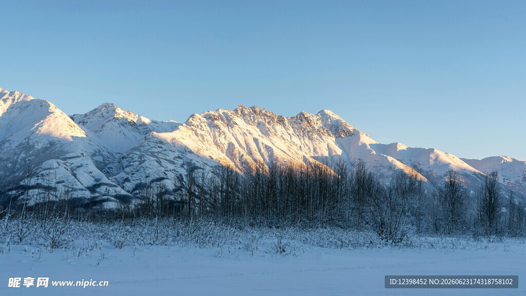 雪山壮丽风光