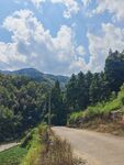 山间蜿蜒小路