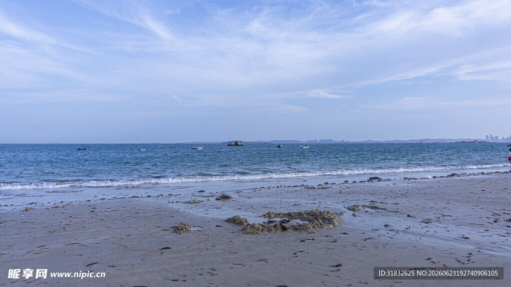 宁静海滩 海天相接美景