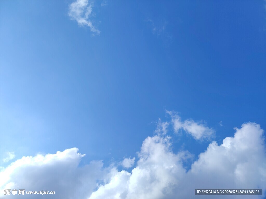 蓝天白云美景