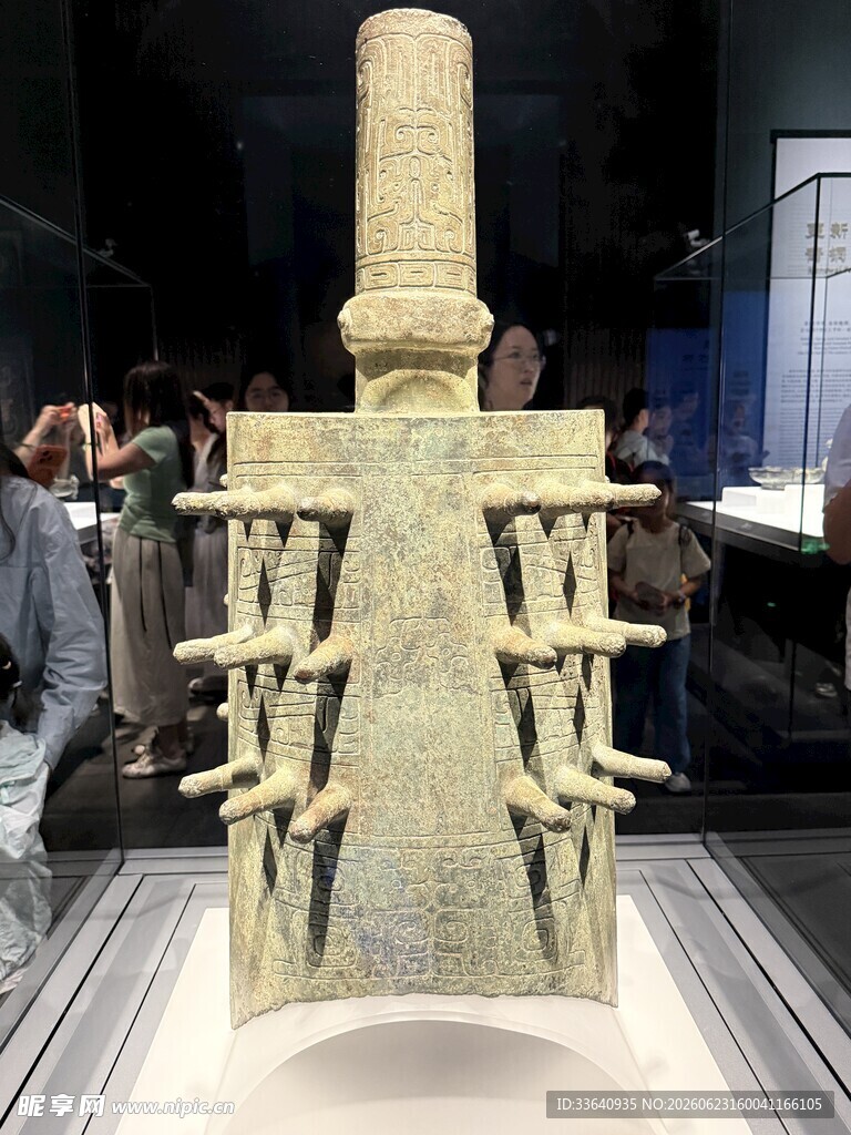 青铜文物展示