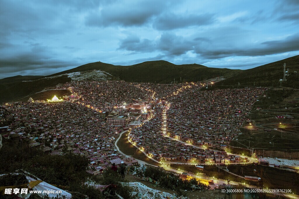 山城夜景俯瞰图