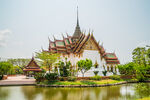 泰国精美寺庙湖畔美景
