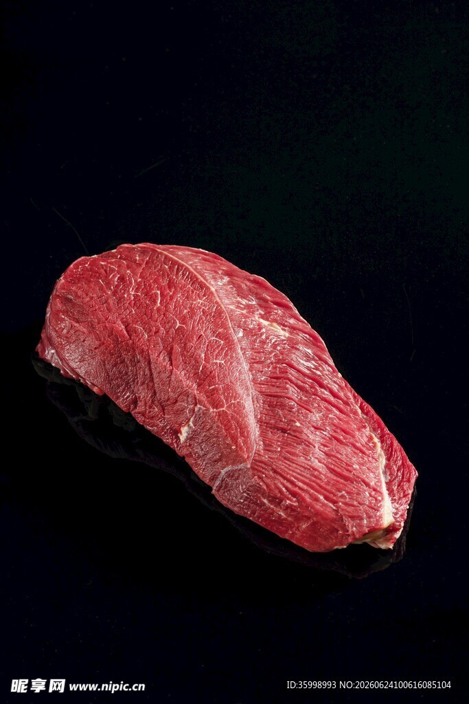新鲜生牛肉块